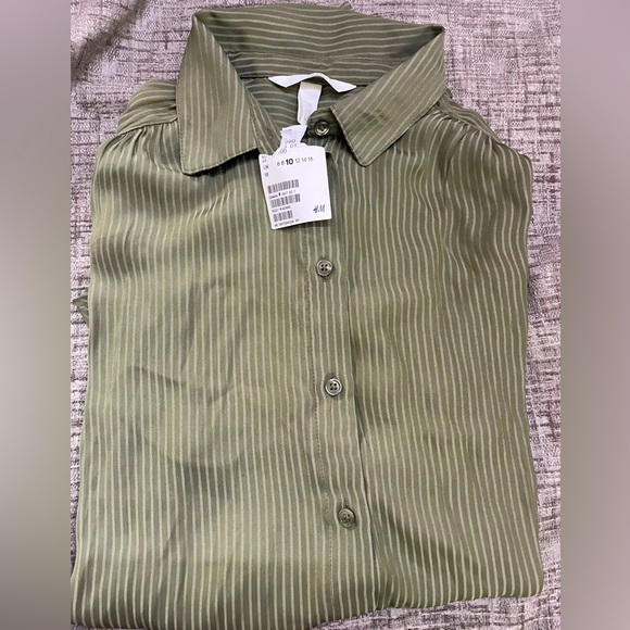 x SOLD x H&M button down shirt in super soft polyester cloth, olive green - Picture 3 of 4